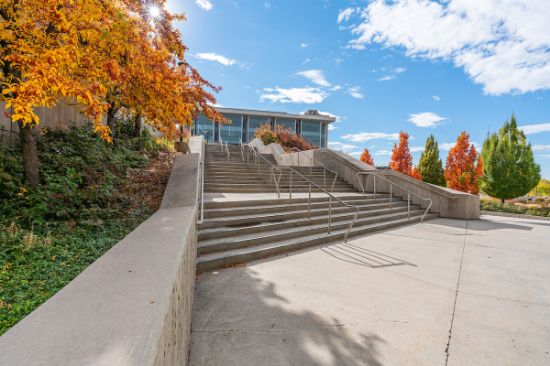 Picture of Tradition and Globalization in Contemporary World Literature